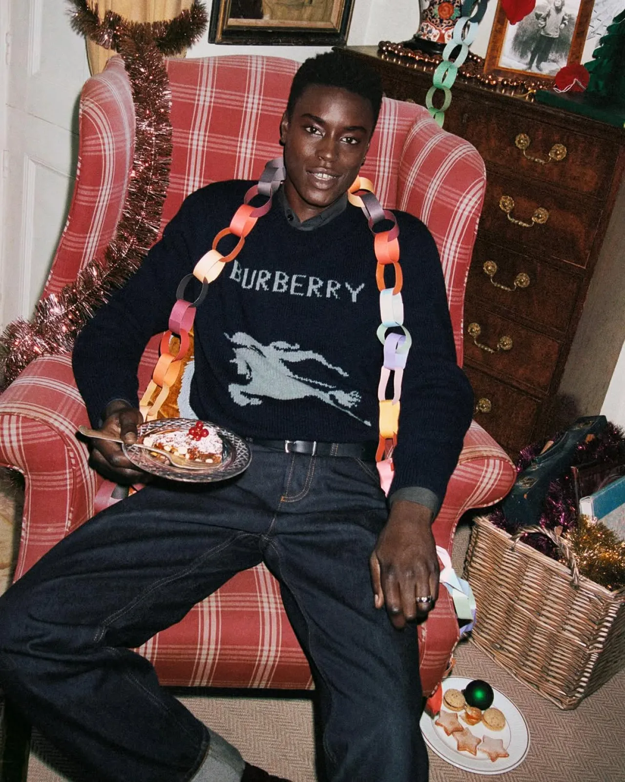 Burberry Unveils Festive Holiday Campaign Blending British Tradition and Modern Glamour