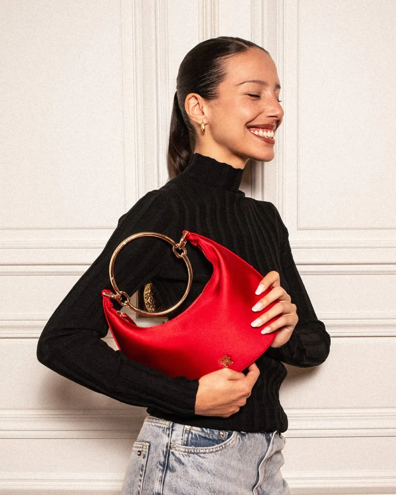 Tommy Hilfiger Unveils Festive Holiday Collection Focused on Signature Accessories
