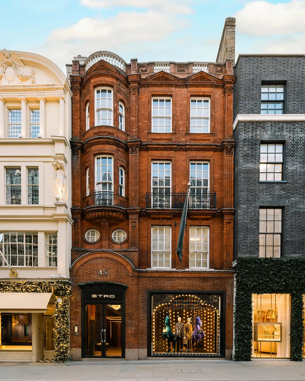 Etro Unveils Seasonal Showcase at London's Old Bond Street Boutique