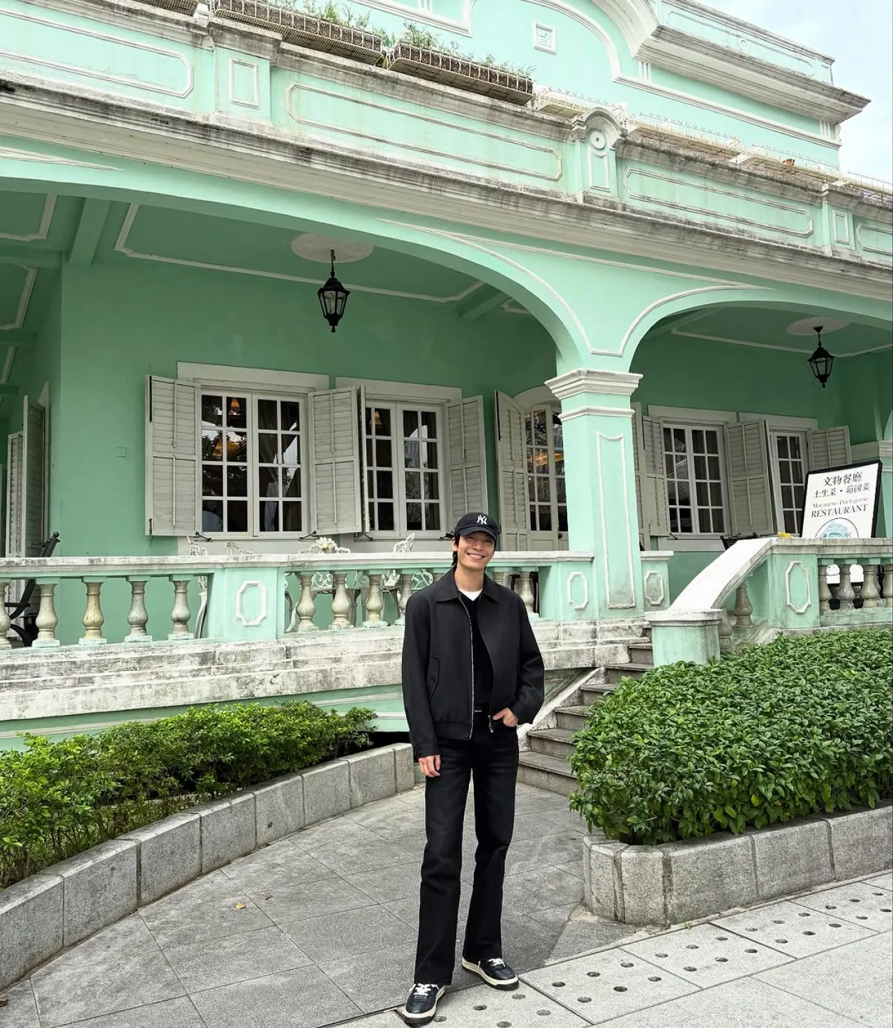 Wonderful Memories and Festive Wishes Mark the Christmas Season