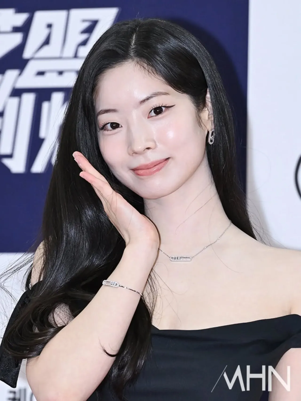 Dahyun Makes a Stunning Appearance at the 29th Chunsa International Film Festival
