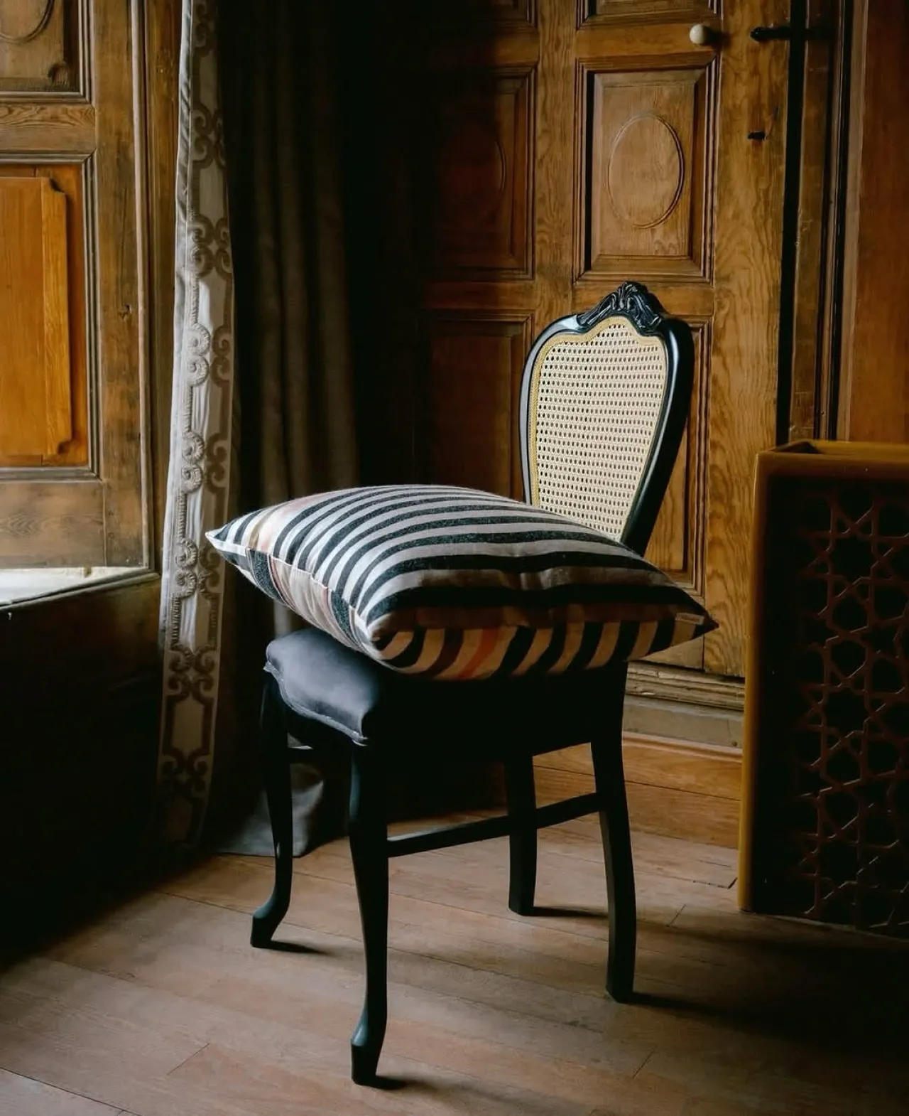 Timeless Turkish Design Patterns Elevate Modern Home Interiors