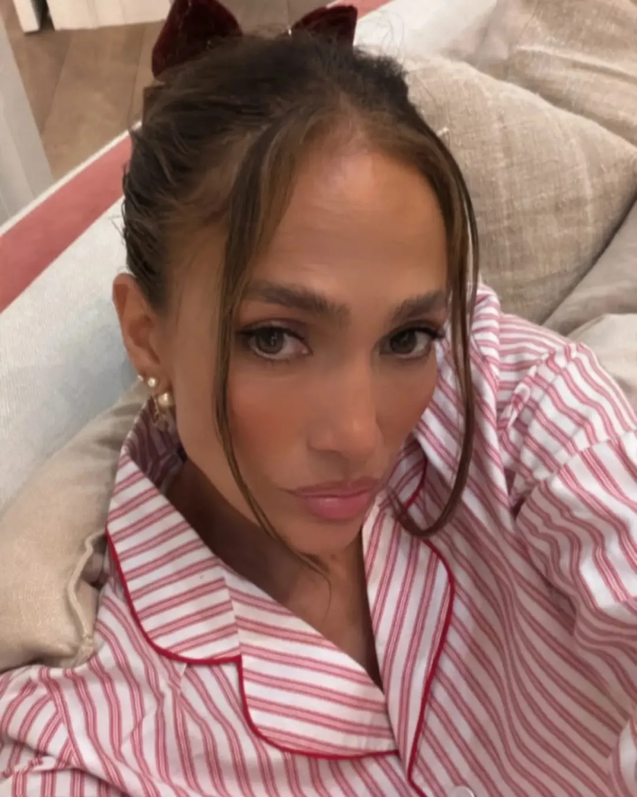 Jennifer Lopez Shares Intimate Family Christmas Photos with Sister Lynda and Daughter Emme